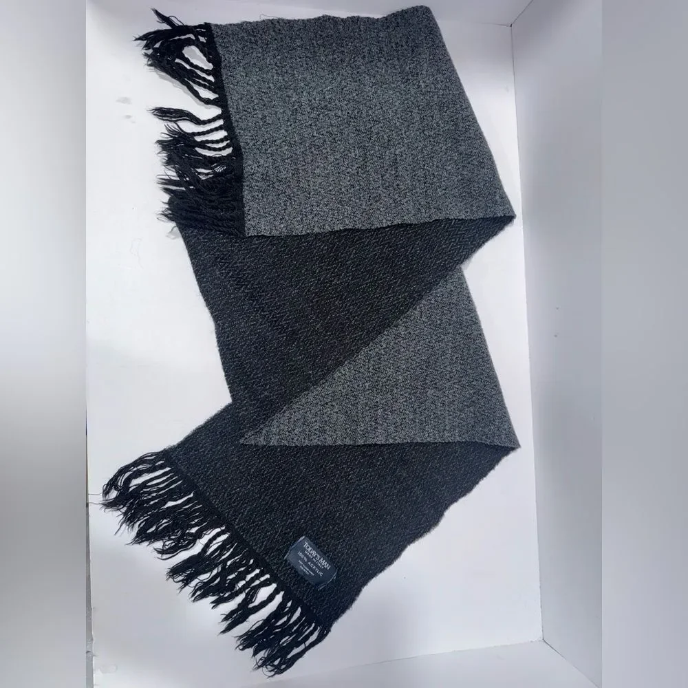 Today’s Man made in Italy Elegant Two-Tone Men's Scarf